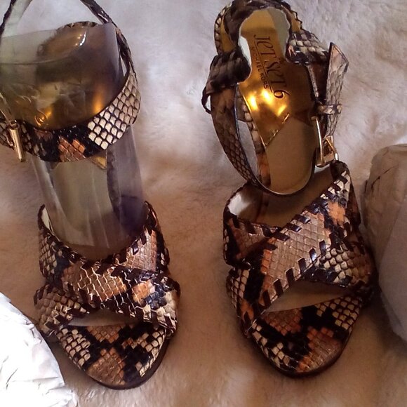 Michael Kors LIMITED EDITION "The Jet Set 6" Python Heels Size: 7 - Picture 7 of 8